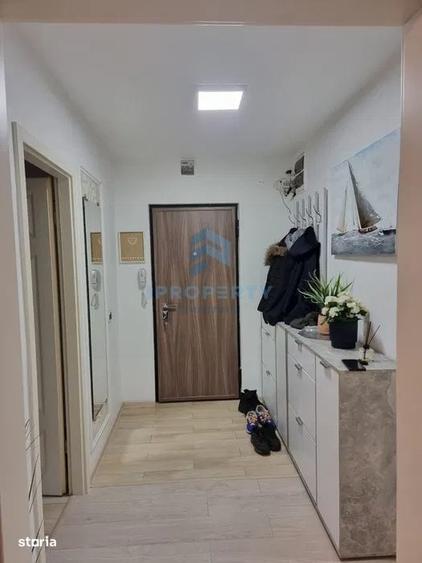 Apartament cu 3 camere în Drumul Taberei