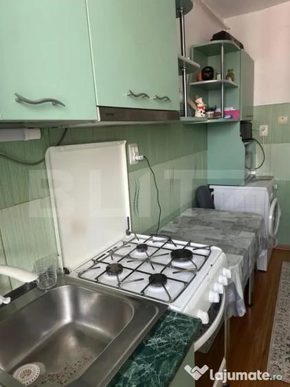Apartament cu 2 camere decomandat, mobilat în Central