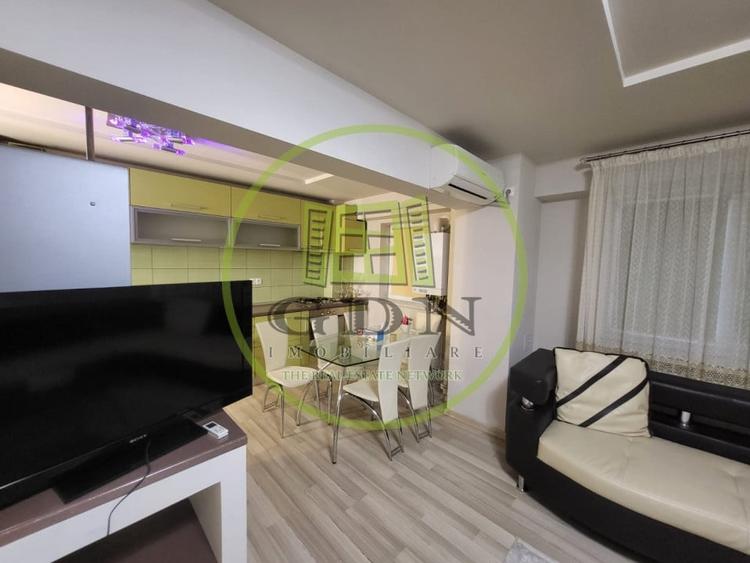 Apartament cu 3 camere, mobilat în Craiovița Nouă