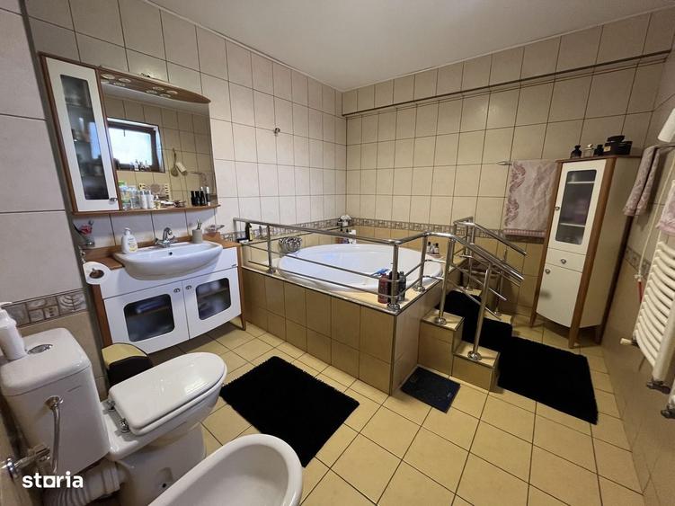 Casă cu 4 camere în Valea Oltului