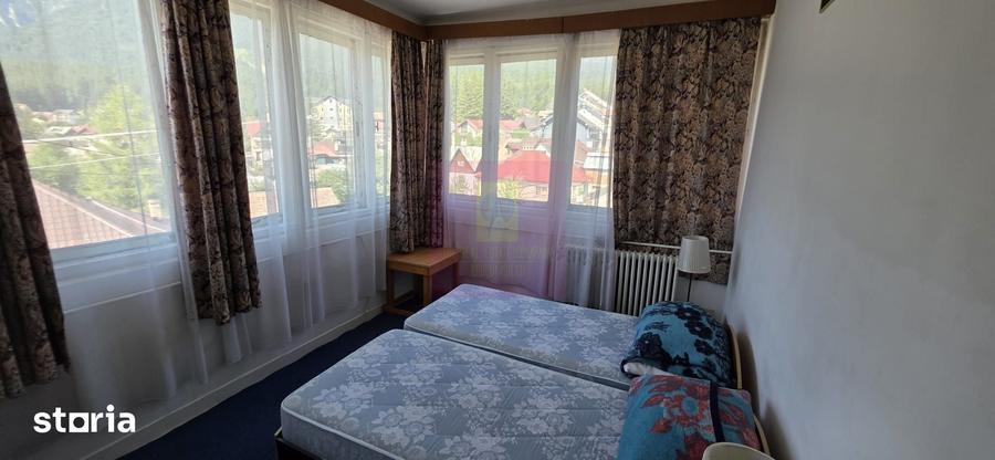 Casă cu 8 camere cu Teren 518 Mp în Central