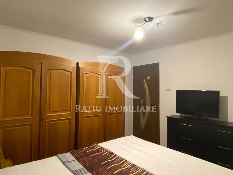 Apartament cu 3 camere decomandat, mobilat în Rogerius