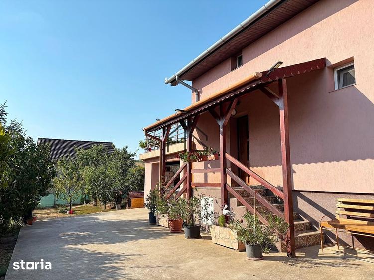 Casă cu 4 camere cu Teren 810 Mp în Oncea