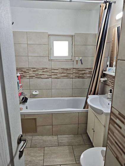 Apartament cu 3 camere decomandat în Militari