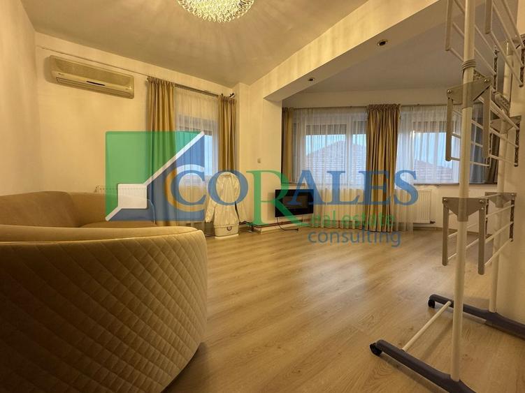 Apartament cu 4 camere decomandat, mobilat în Fabric