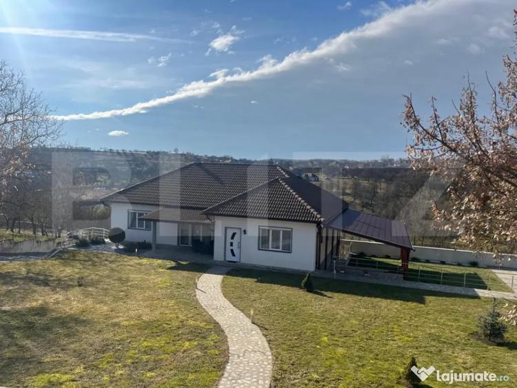 Casă cu 5 camere cu Teren 4400 Mp în Central