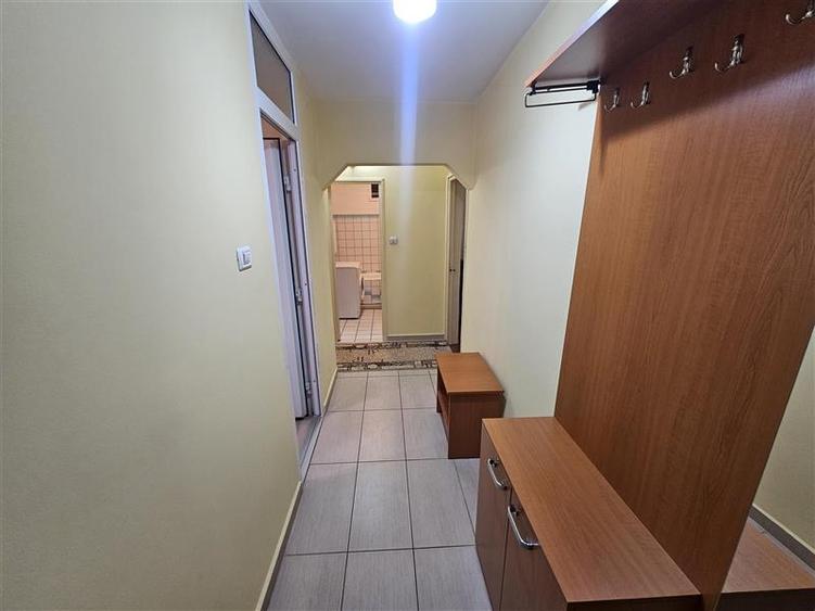 Apartament cu 2 camere decomandat, mobilat în Micro IV