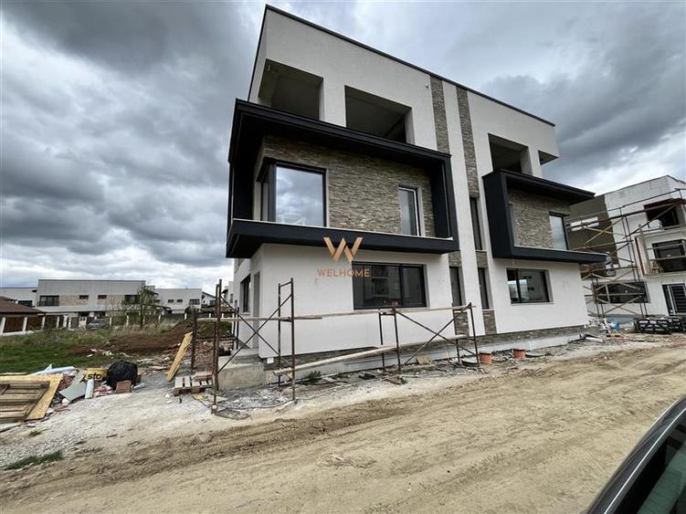 Duplex cu 4 camere cu Canalizare în Șelimbăr