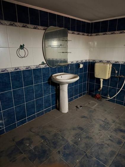 Casă cu 6 camere cu Teren 680 Mp în Domnești