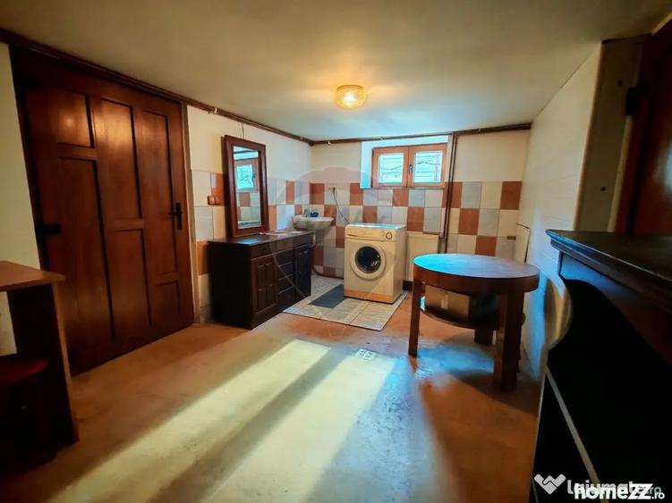 Casă cu 1 camere cu Teren 237 Mp în Central