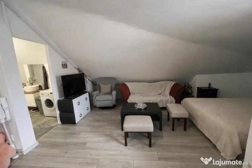 Garsonieră decomandată, mobilată în Complex Studențesc