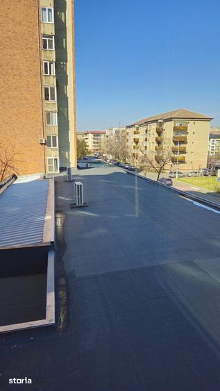 Apartament cu 3 camere decomandat în Rogerius