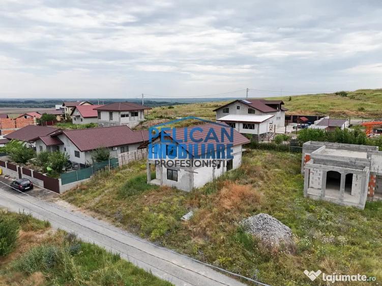 Casă cu 4 camere cu Teren 500 Mp în Malcoci