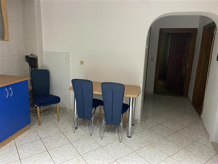 Apartament 2 camere ,zona ultracentrala (Unitatea de Pompieri), et 1 4 , decoman - 5