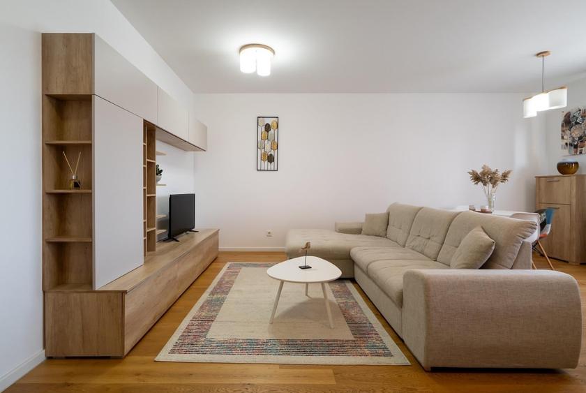 Apartament cu 2 camere semidecomandat, mobilat în Aviației