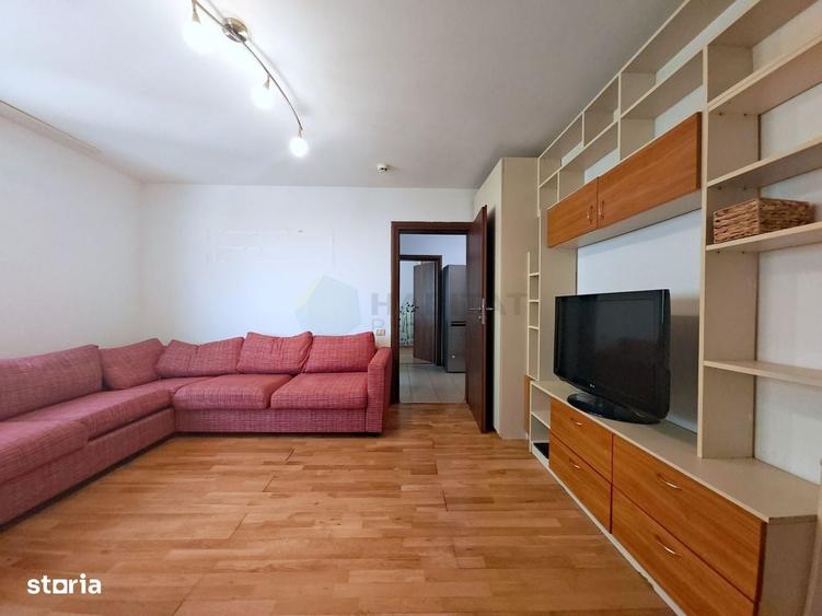 Apartament cu 3 camere semidecomandat în Titan