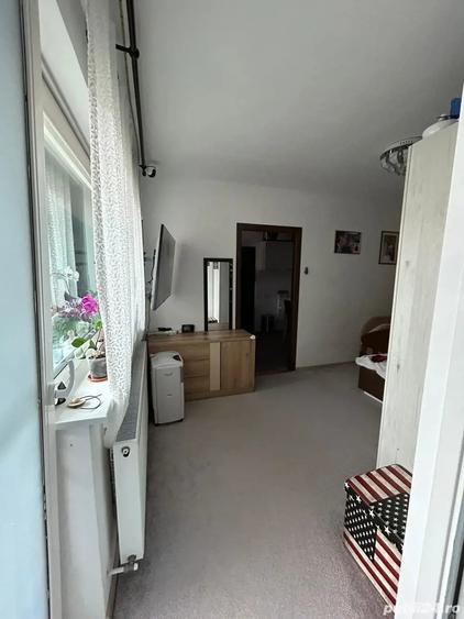 Apartament cu 2 camere semidecomandat în Florești