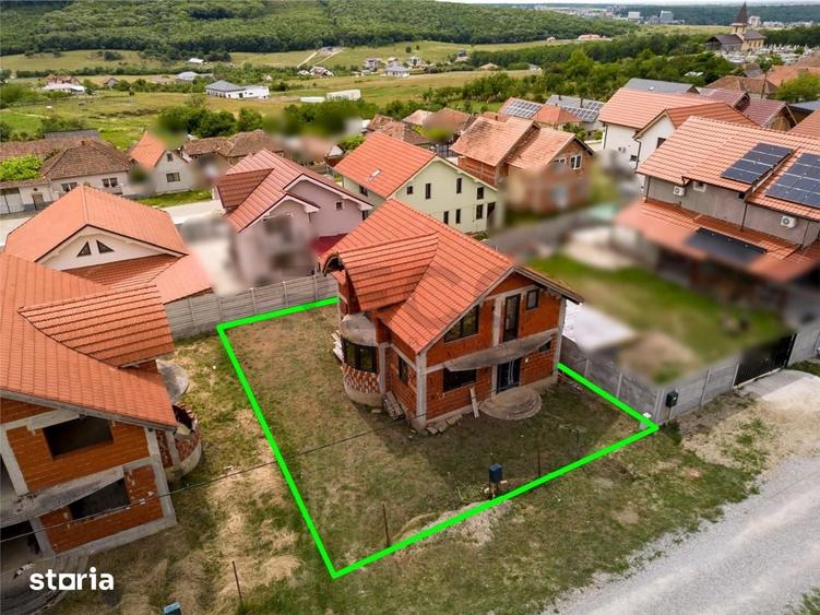 Casă cu 4 camere cu Teren 300 Mp în Sânmartin