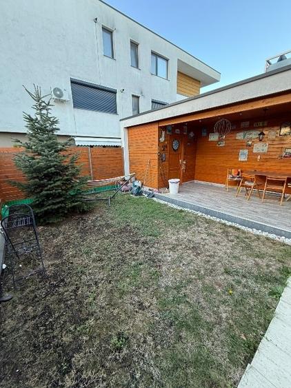 Apartament cu 3 camere decomandat, mobilat în Dumbrăvița