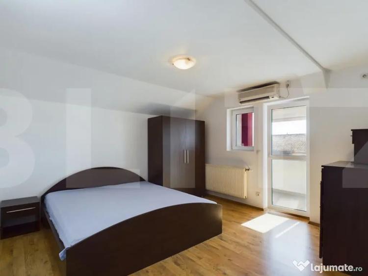 Apartament cu 4 camere semidecomandat, mobilat în Girocului