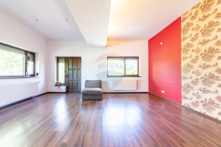 Casă individuală cu 5 camere cu Teren 2436 Mp în Alexandriei