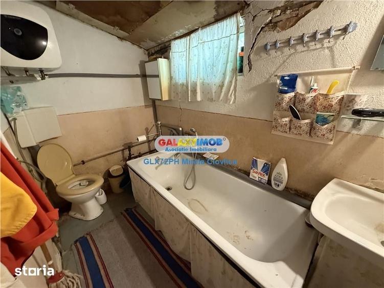 Casă cu 3 camere cu Teren 1200 Mp în Central