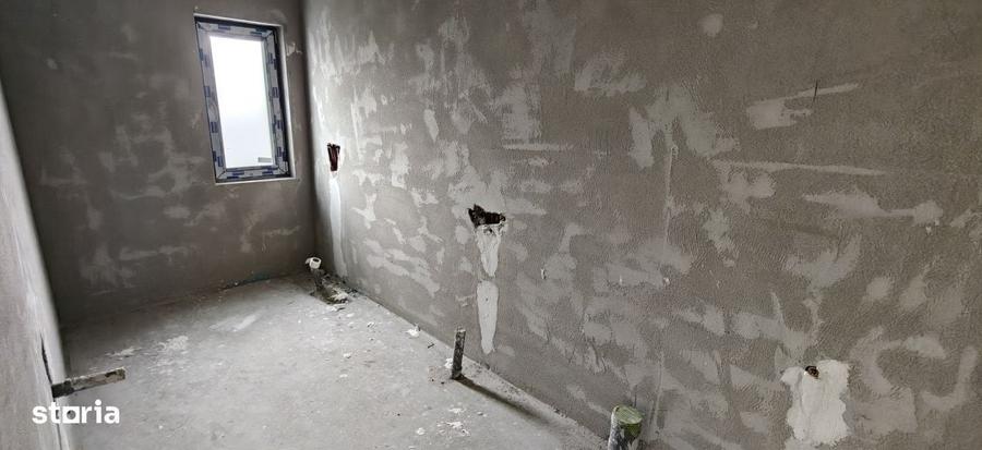 Casă cu 4 camere în Comșești