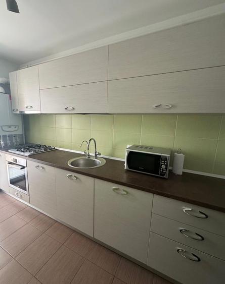 Apartament cu 2 camere decomandat în Berceni