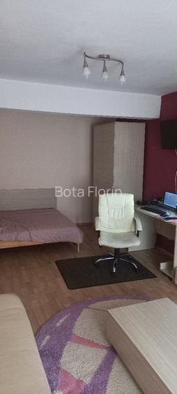Inchiriez apartament 1 camera