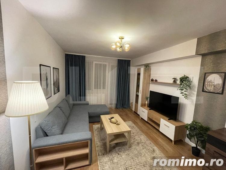 Apartament cu 2 camere decomandat în P-ța Victoriei