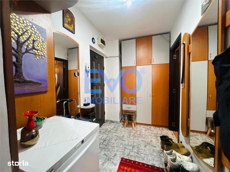 Garsonieră decomandată în Primăverii