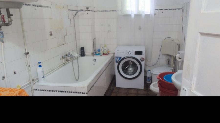 Casă cu 4 camere în Luna