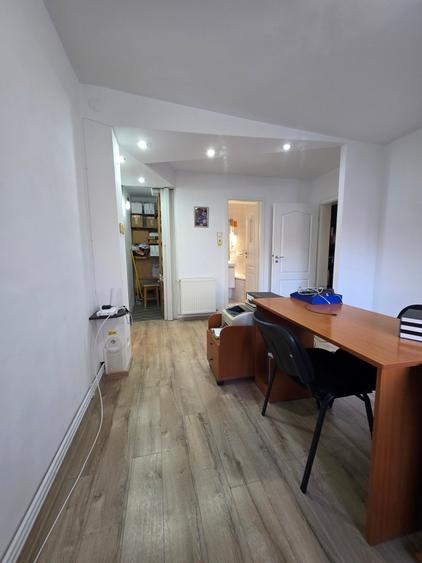 Apartament cu 2 camere semidecomandat în Turda