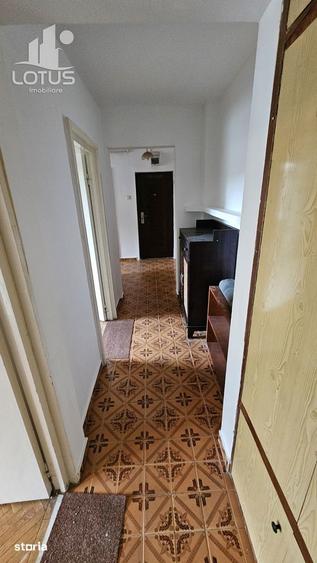 Apartament cu 3 camere, Tudor, zona Dacia, parter inalt - 2
