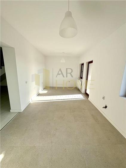 Duplex cu 4 camere cu Canalizare în Strejnicu