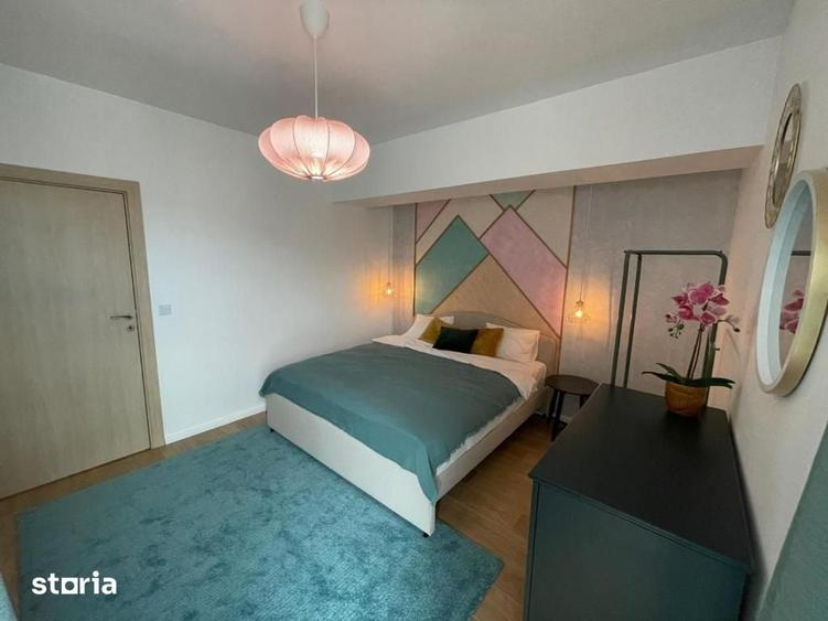 Apartament cu 4 camere decomandat în Central