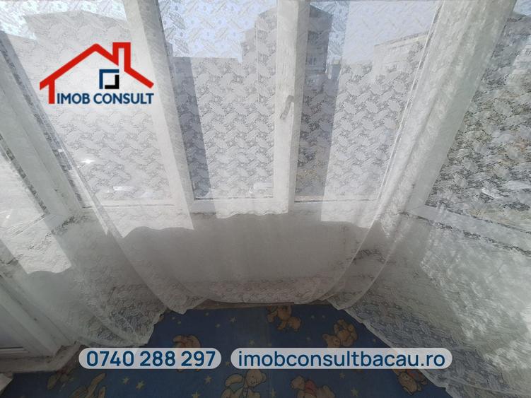 Apartament cu 3 camere decomandat în Ștefan cel Mare