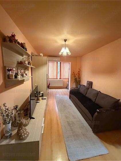 Apartament cu 3 camere decomandat în Șagului