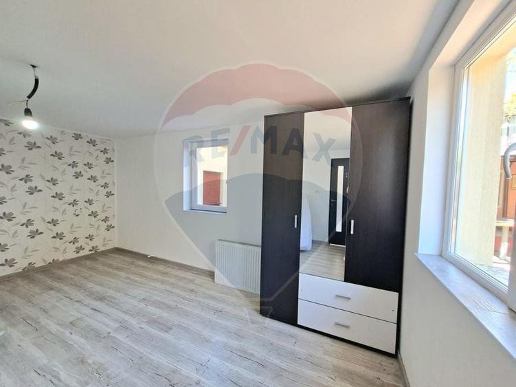 Casă individuală cu 6 camere cu Teren 1453 Mp în Mâsca
