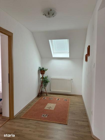 Casă cu 5 camere cu Teren 357 Mp în Grădiște