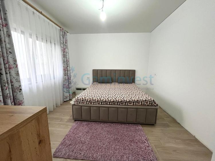 Casă individuală cu 4 camere cu Garaj în Leș