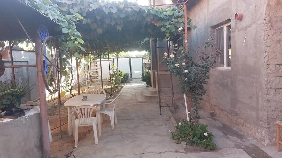 Casă cu Teren 690 Mp în Central