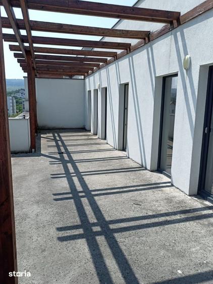Apartament cu 4 camere în Bună Ziua