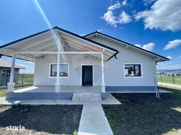 Casă cu 4 camere cu Teren 497 Mp în Câmpineanca