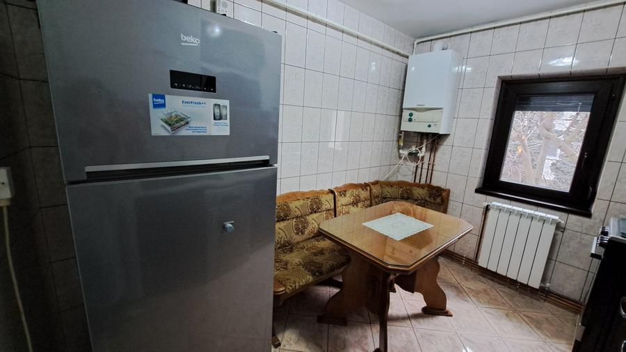 Apartament cu 2 camere semidecomandat în Energiei