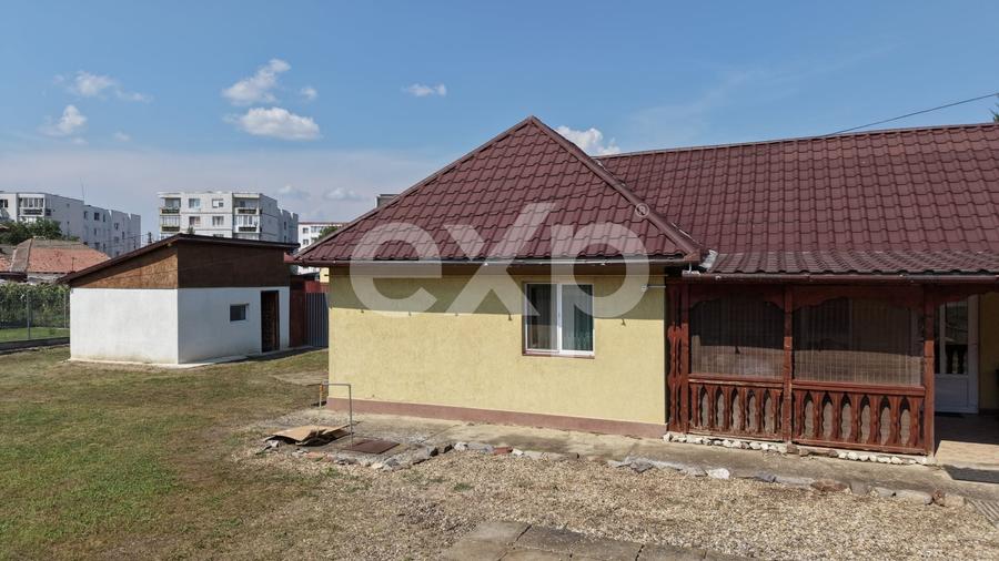 Casă individuală cu 3 camere cu Canalizare în Iernut