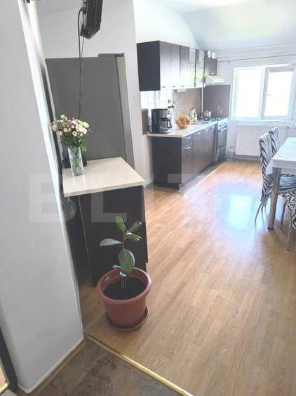 Apartament cu 3 camere decomandat, mobilat în Est