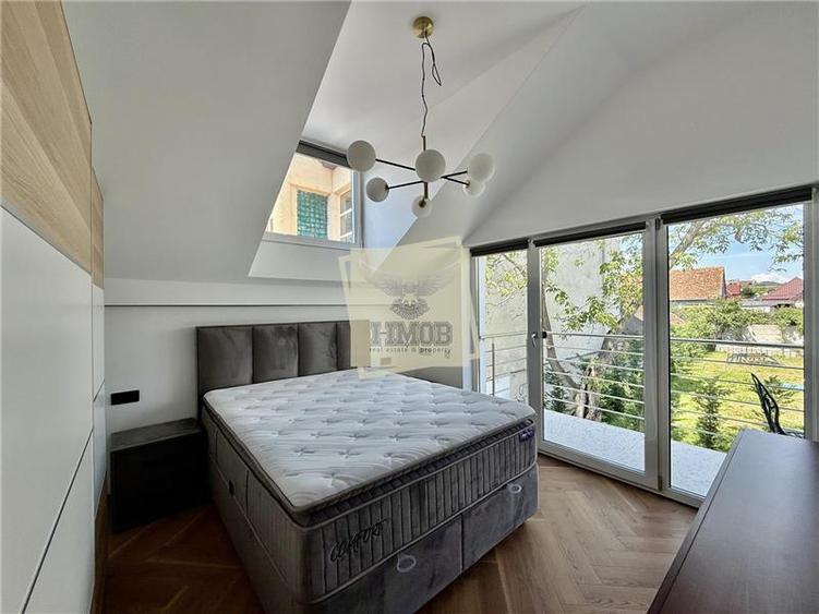 Apartament cu 3 camere semidecomandat, mobilat în Turnișor