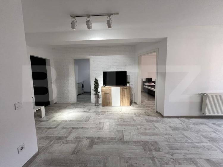 Apartament cu 2 camere semidecomandat, mobilat în Florești