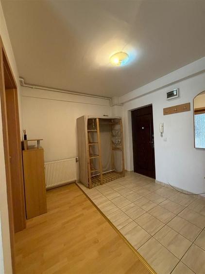 Garsonieră semidecomandată în Între Lacuri